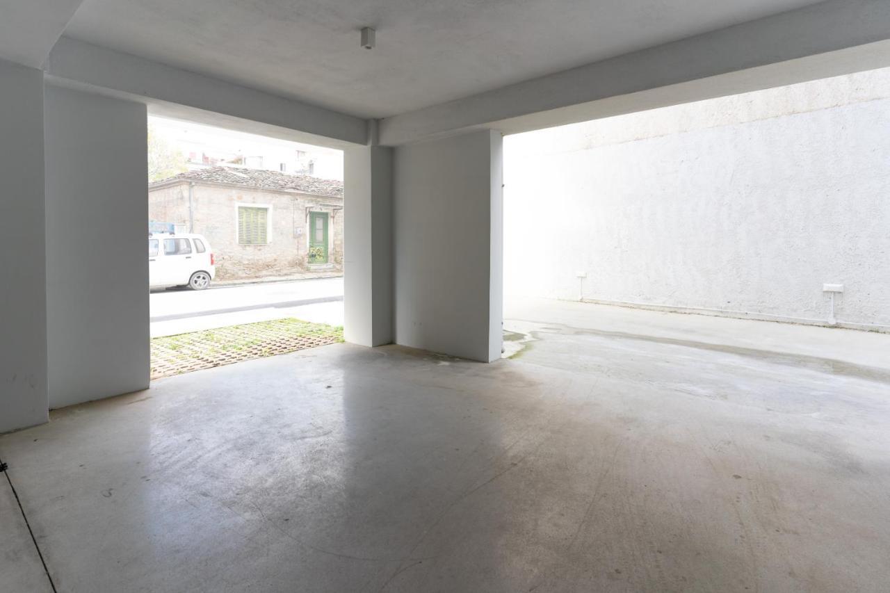Olina'S Luxury Apartment Tríkala エクステリア 写真